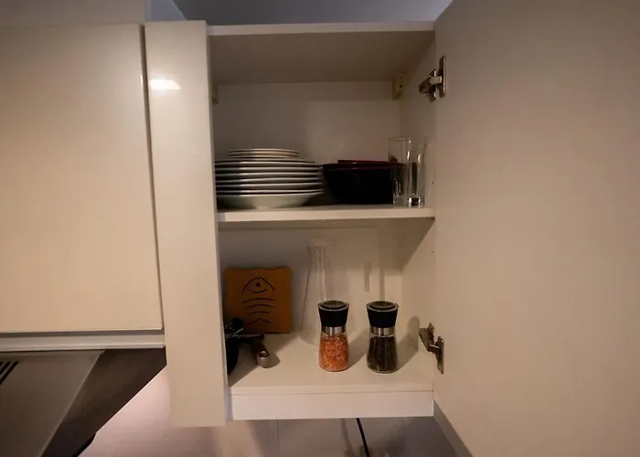 Elegant Unit, Fast Wifi, Near Makati Medical Centr Apartment *