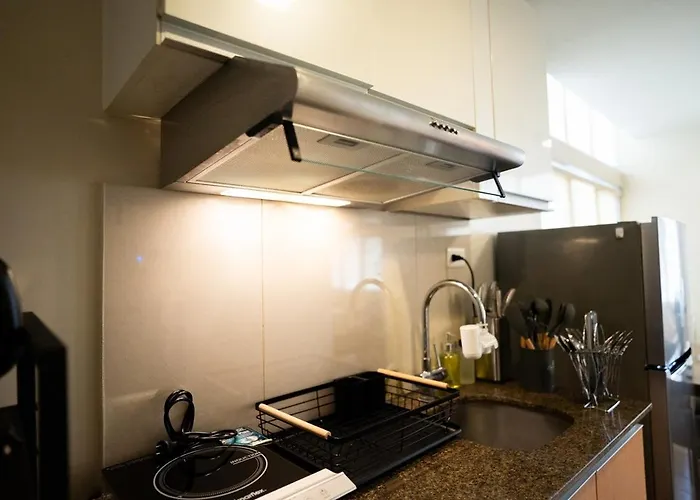 Apartment Elegant Unit, Fast Wifi, Near Makati Medical Centr