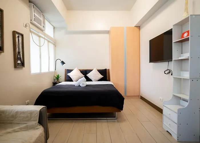 Elegant Unit, Fast Wifi, Near Makati Medical Centr * Manila