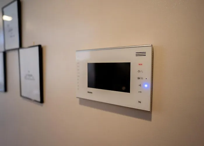 Elegant Unit, Fast Wifi, Near Makati Medical Centr Apartment Manila
