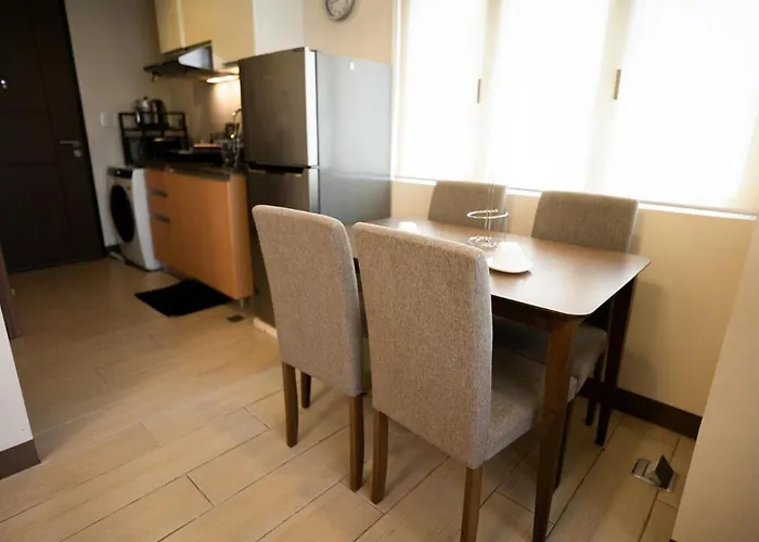 Apartment Elegant Unit, Fast Wifi, Near Makati Medical Centr *